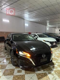 نيسان ألتيما